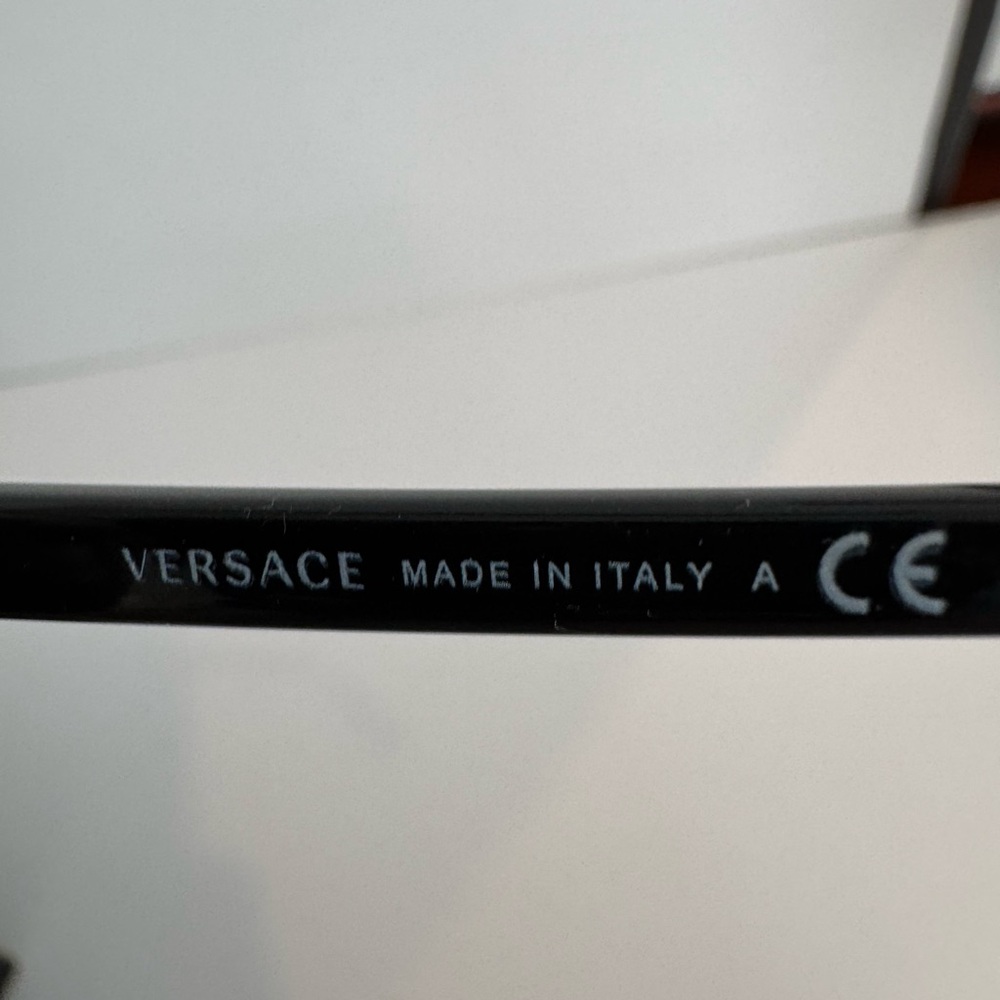 Versace Silver Mirrored Shield Sunglasses (Unisex😎🔥🔥🔥 - Picture 9 of 9